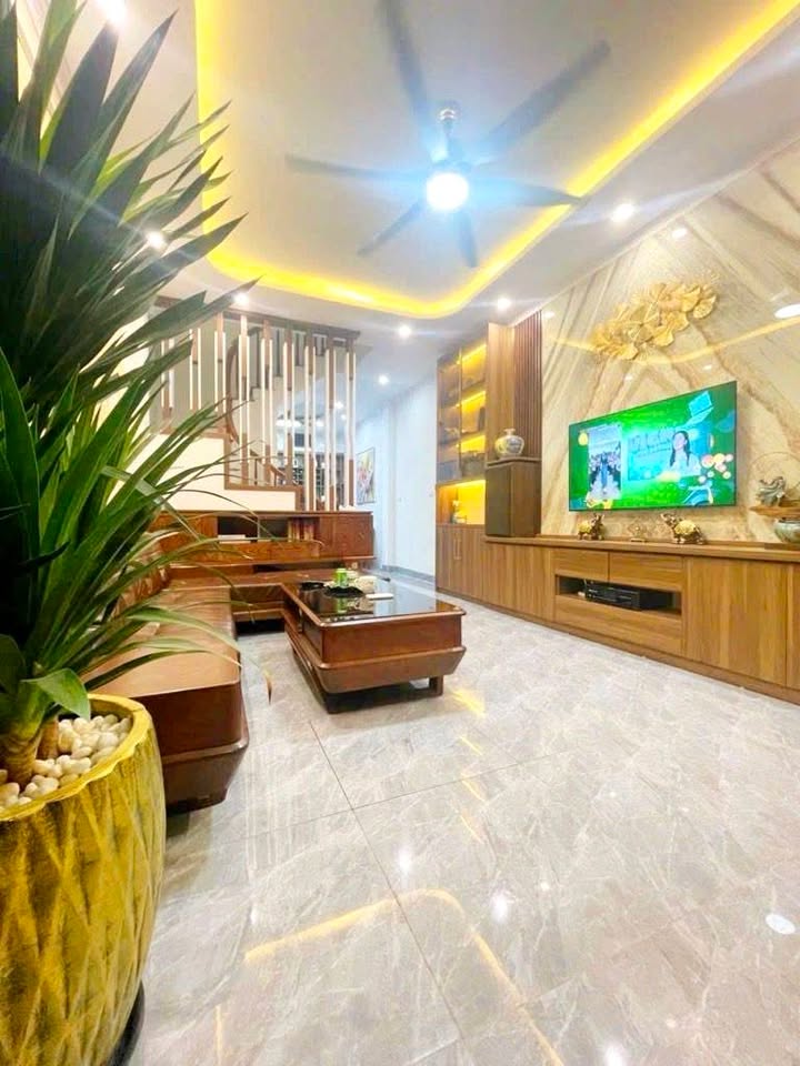 Nhà phố Văn Tiến Dũng, Bắc Từ Liêm, 40m² giá 800 triệu - Sẵn sàng về ở ngay!