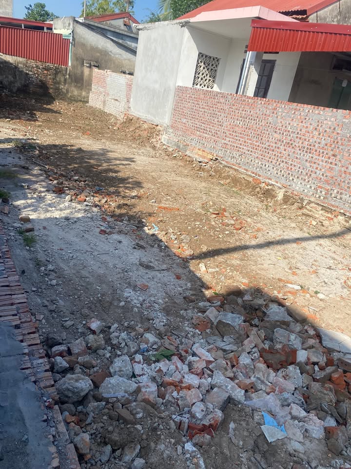 Đất nền đẹp Tiên Lãng 100m² giá chỉ 9xx - Phong thủy tốt, tiện ích đầy đủ!