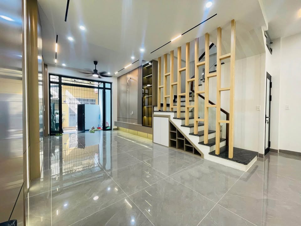 Nhà phố Tô Hiệu 68,8m² giá thỏa thuận - Không gian riêng tư giữa lòng thành phố!