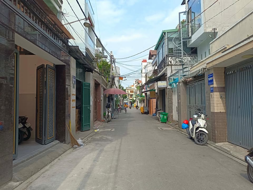 Nhà 3 tầng Bàu Cát, Tân Bình 59m² giá 11 tỷ - Hẻm như mặt tiền, ô tô vào tận nhà!