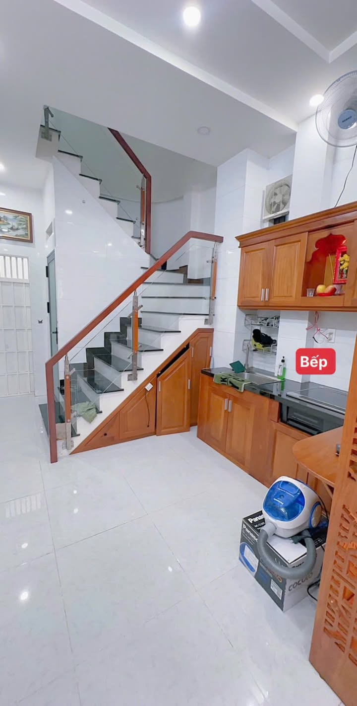 Nhà bán quận 5, 23m² giá 4.7 tỷ - Sổ hồng chính chủ, vào ở ngay!