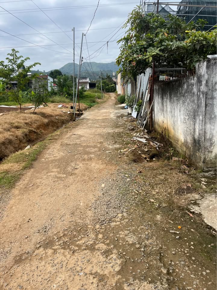 Nhà Lộc Thành Bảo Lâm 139m² giá 950 triệu - Sổ đỏ chính chủ, ô tô vào tận nơi!