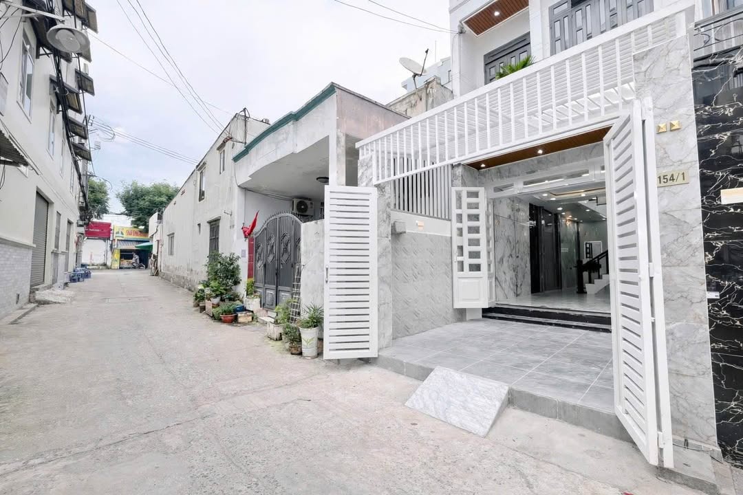 Nhà 2 Lầu Hẻm 6m Trần Thị Cờ, Quận 12, 66m², Giá 6.12 Tỷ - Ô Tô Vào Nhà!