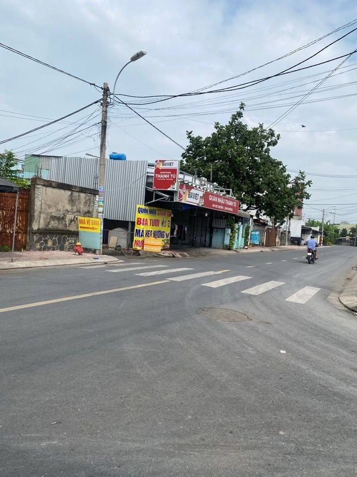 Lô đất đẹp Hóc Môn 92m² giá 3.1 tỷ - Sát mặt tiền đường nhựa