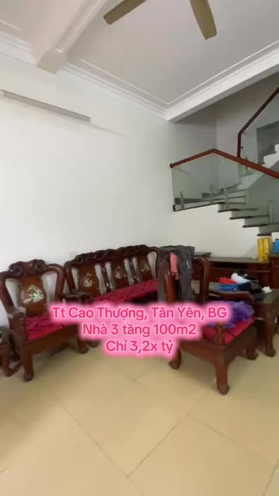 Nhà 3 tầng tại Tân Yên, Bắc Giang 100m² giá 3.2 tỷ - Sổ hồng chính chủ, vào ở ngay!