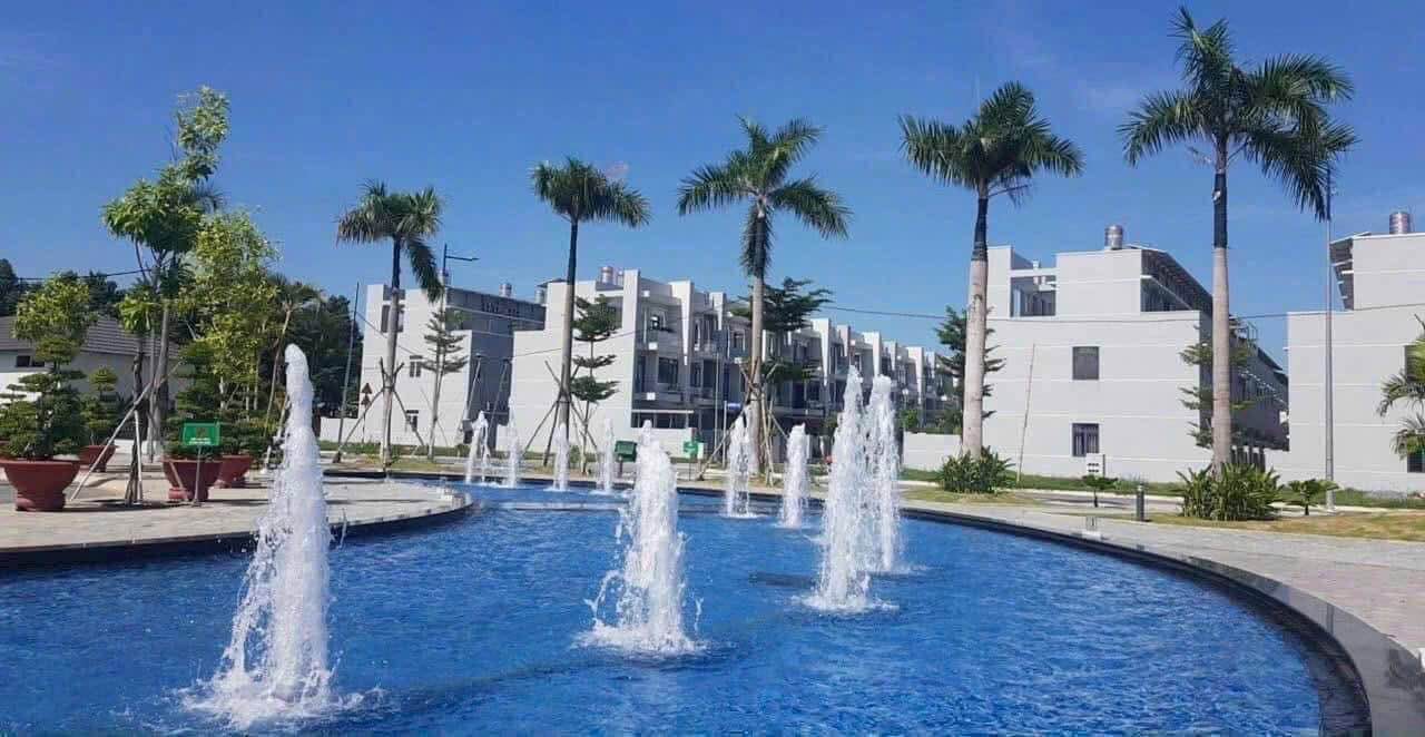 Nhà khu thương mại dịch vụ Phú Mỹ Thủ Dầu Một 102m² giá 6 tỷ - Hoàn công đầy đủ, nội thất sang trọng!