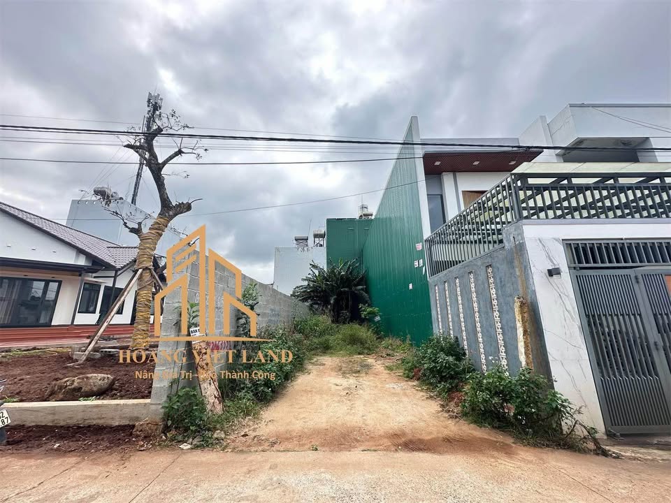 Đất thổ cư hẻm 130 Y Moan, Buôn Ma Thuột 115m² giá 3.35 tỷ - Vị trí thuận lợi và dân cư đông đúc!