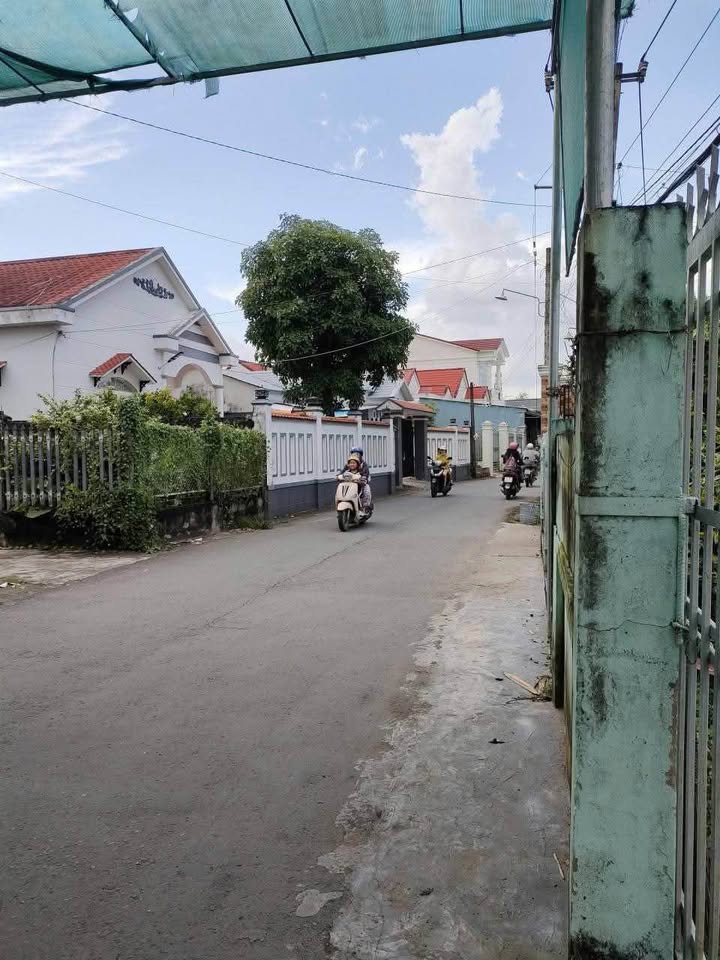 Đất nền mặt tiền Đinh Công Chánh, Cái Răng, 370m² chỉ 4.5 tỷ - Cơ hội đầu tư hấp dẫn!