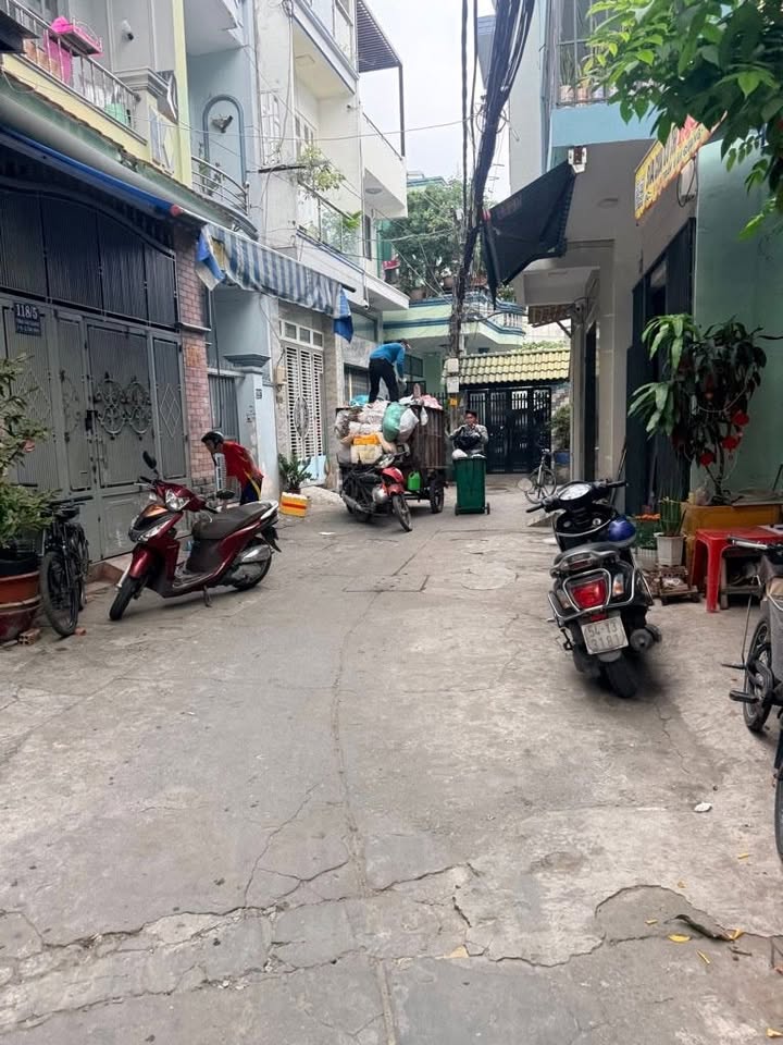 Nhà Tân Bình 27m² giá 1.5 tỷ - Hướng Đông - Sổ hồng chính chủ