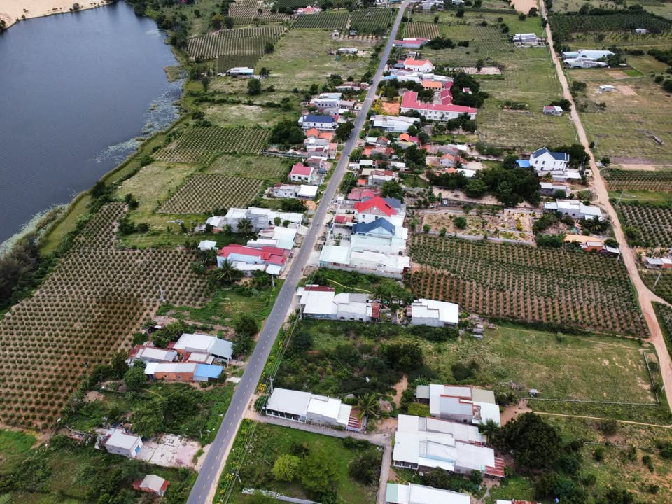 Đất nghỉ dưỡng Hòa Thắng 430m² giá 2.5 tỷ - Đầu tư sinh lời với view Bàu Sen!