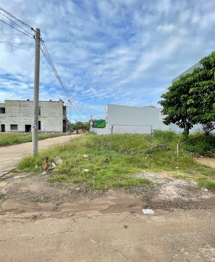 Đất nền Phú Lợi, Định Quán 116m² giá 999 triệu - Sổ đỏ chính chủ, 2 mặt tiền đường!