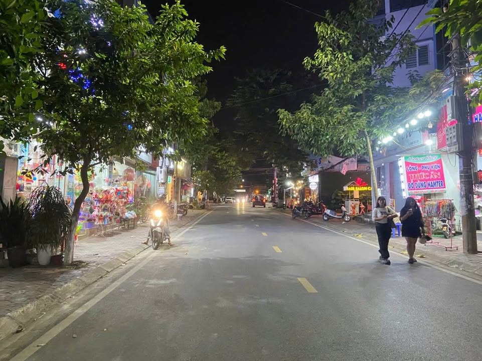 Nhà phố Lý Công Uẩn, Lào Cai 52.5m² giá 3.3 tỷ - Kinh doanh sầm uất ngay trung tâm!