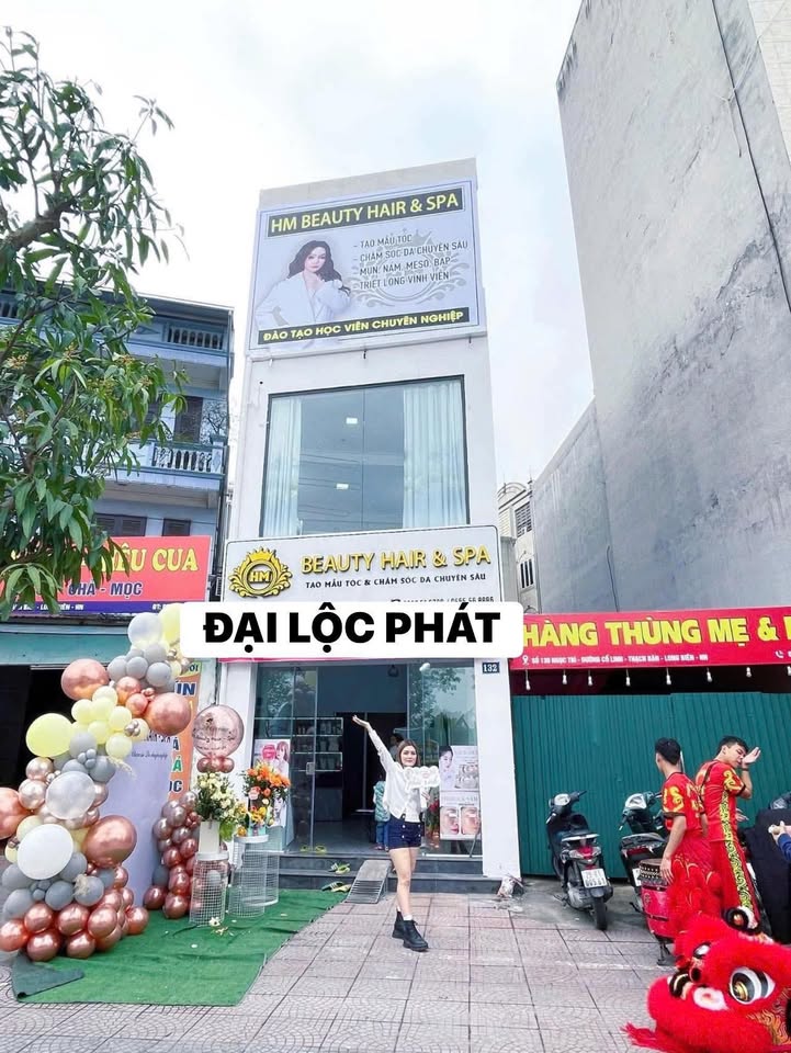 Nhà nguyên căn phường Thạch Bàn 11 triệu - Kinh doanh thuận lợi, ô tô đỗ cửa