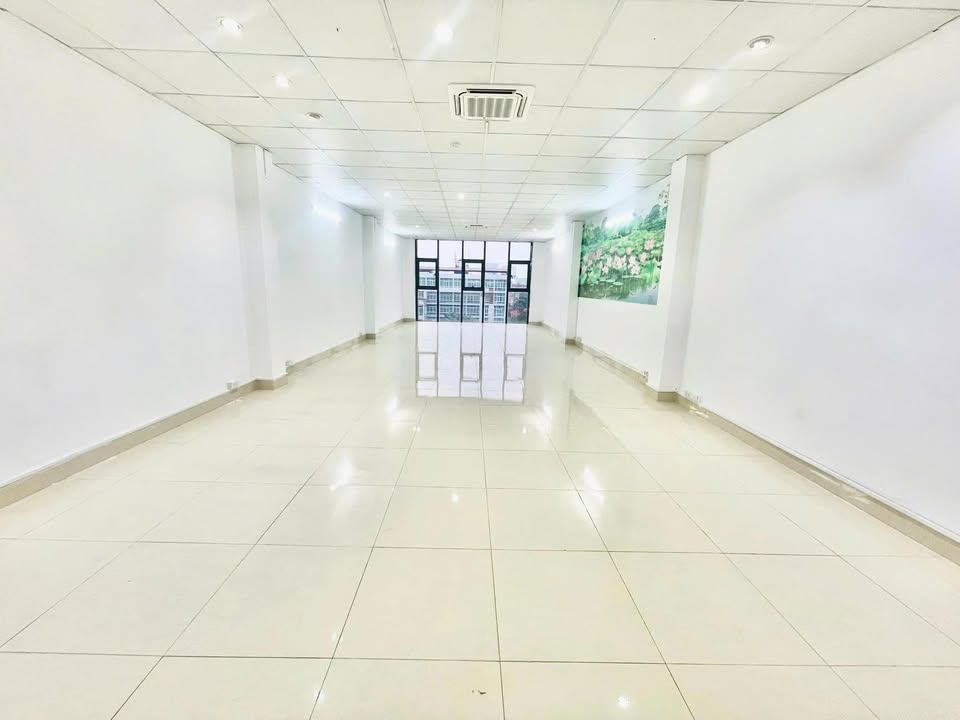 Cho thuê sàn văn phòng tại Phương Liệt - Trường Chinh 25m² giá 5.6 triệu - View ánh sáng tự nhiên đẹp!