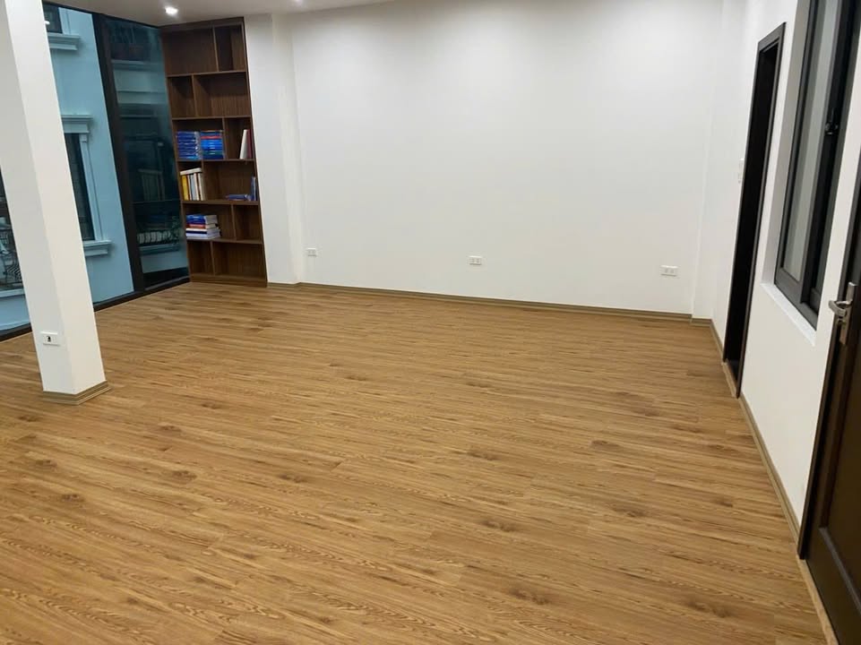 Cho thuê văn phòng tại Ba Đình, Hà Nội 50m² giá 13 triệu - Sàn thông tiện lợi!