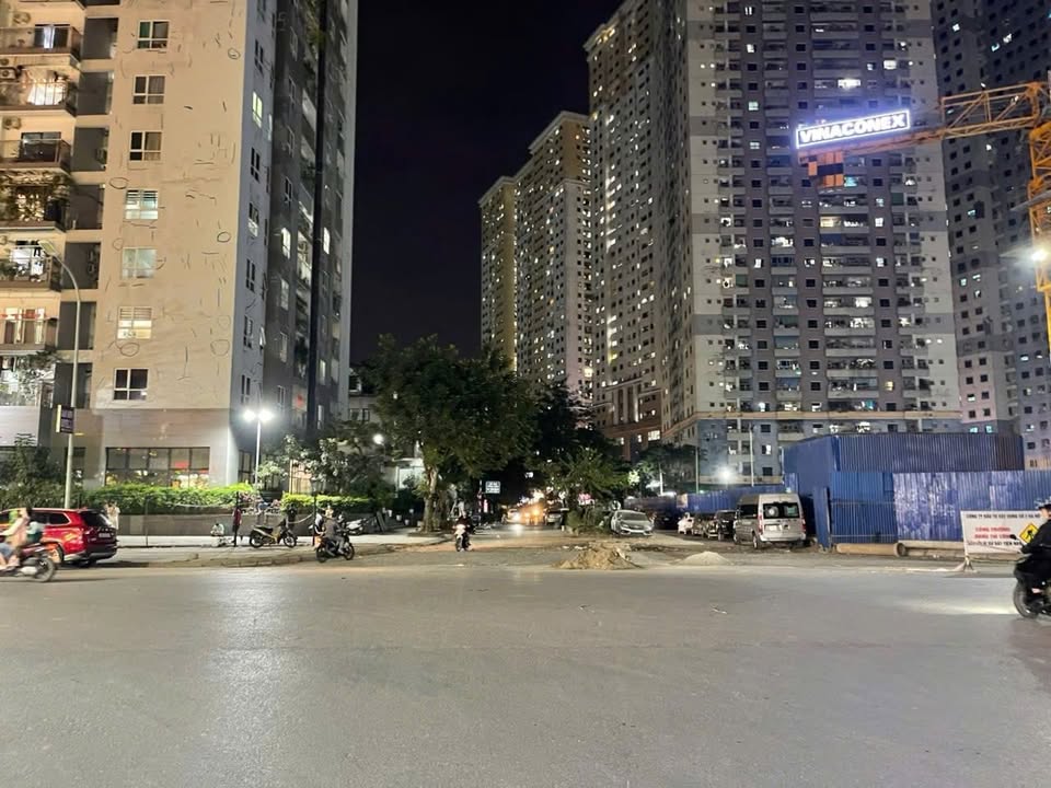 Căn hộ chung cư Tòa Thông Tấn Xã Nguyễn Xiển 80m² giá 6 tỷ - Full nội thất, view đẹp!