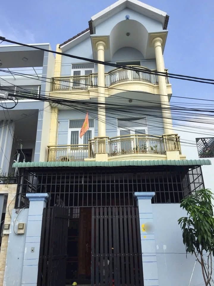 Nhà phố Tăng Nhơn Phú B, Quận 9, 87m² giá chỉ 7.5 tỷ - Mặt tiền xe hơi thuận tiện!