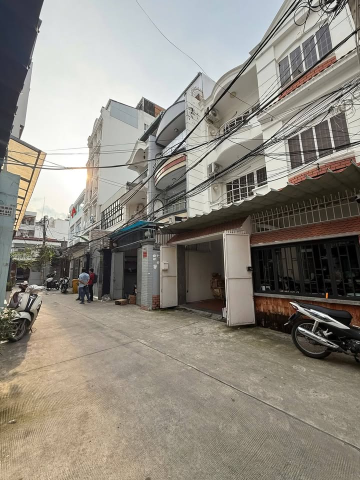 Nhà Hẻm Xe Hơi Phan Đăng Lưu, Phú Nhuận 100m² giá 29 tỷ - Căn góc đẹp, cho thuê ngay!