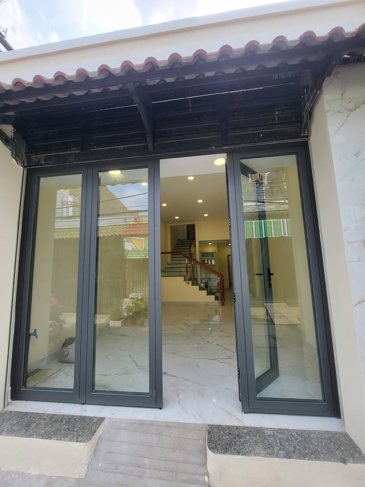 Nhà hẻm 302 Lê Đình Cẩn, 64m², giá 2,35 tỷ - Chính chủ bán gấp!