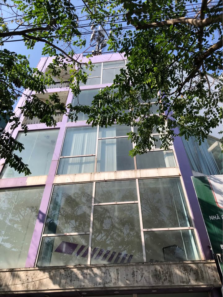 Nhà mặt phố Thụy Khuê 144m² giá 61 tỷ - View hồ Tây tuyệt đẹp!