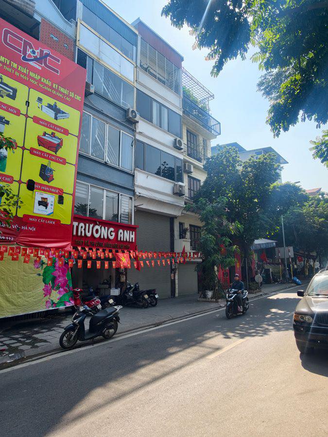 Nhà cấp 4 phân lô đường Bưởi, quận Ba Đình, 44m² giá 16.7 tỷ - Đầu tư sinh lời!