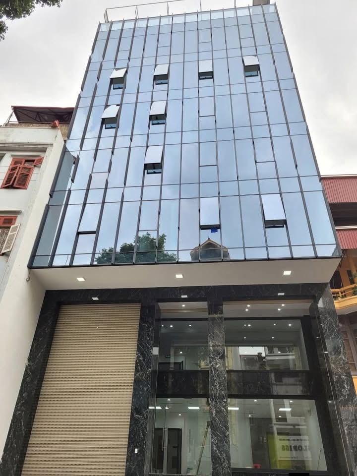 Toà nhà văn phòng Tây Hồ 120m² giá 79 tỷ - Đầu tư đẳng cấp, dòng tiền ổn định!