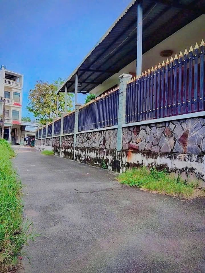 Đất thổ cư Củ Chi 95m² giá 2.85 tỷ - Xây dựng ngay tại mặt tiền đường TL8!