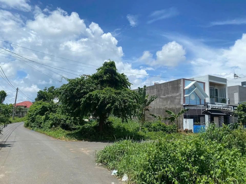 Đất góc 3 mặt tiền khu dân cư Hòa Long, Bà Rịa 108m² - Đầu tư sinh lời ngay!