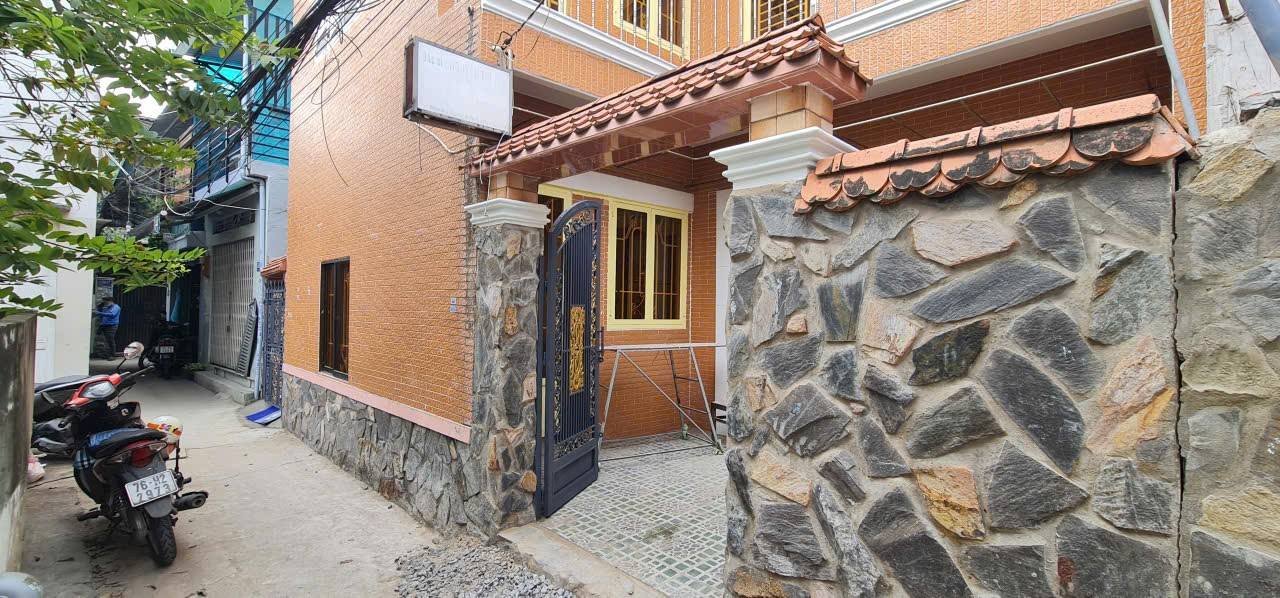 Nhà nguyên căn Mễ Cốc P15 Quận 8 88m² giá 12 triệu - Không gian sống thoáng đãng cho gia đình lớn!