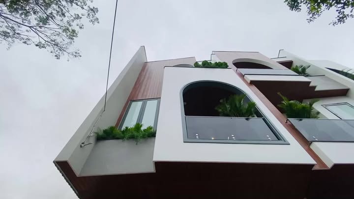 Nhà 3 tầng mặt tiền Nguyễn Thúy, Đà Nẵng - Diện tích 62m², giá 8.7 tỷ - Thiết kế hiện đại, nội thất cao cấp!