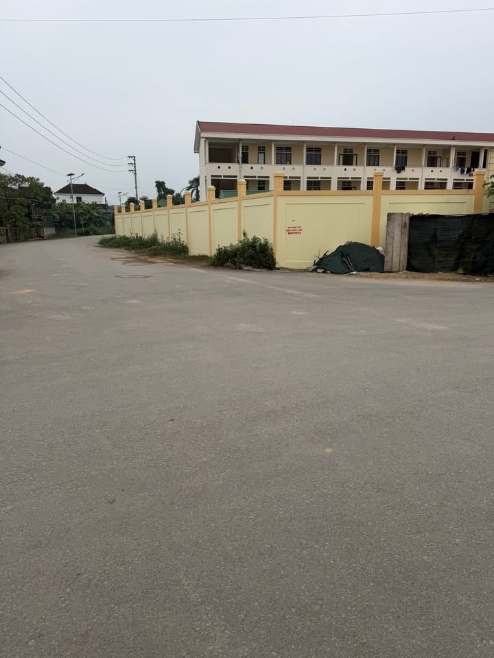 Đất lô góc 2 mặt tiền Đô Lương 180m² giá 2 tỷ - Hướng Nam mát mẻ