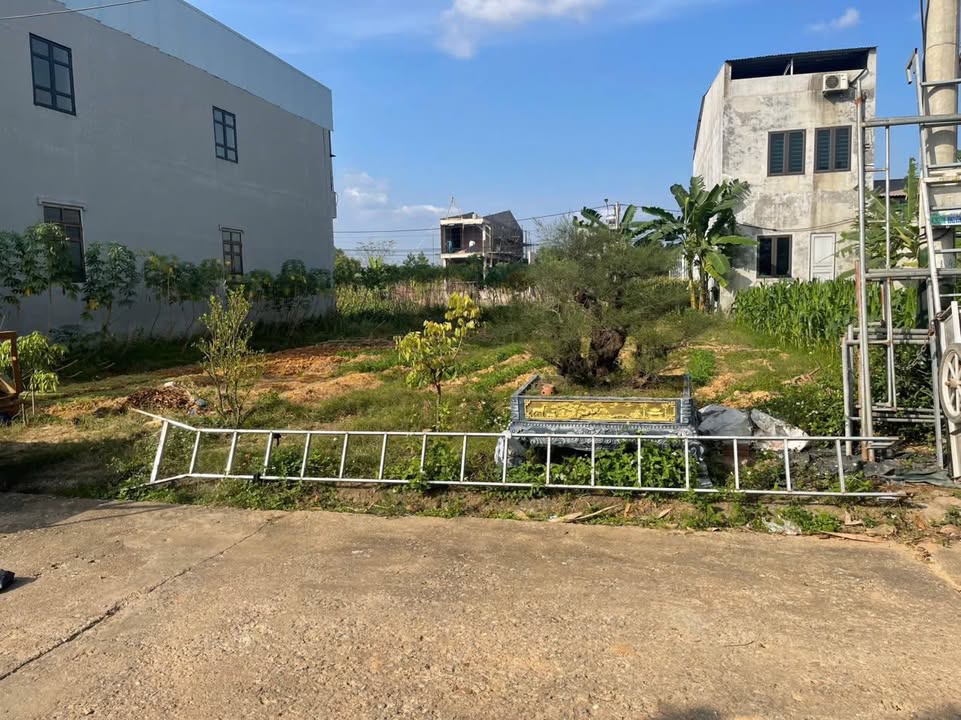 Đất tái định cư Hà Thạch 200m² giá 2 tỷ - Phù hợp xây nhà vườn hoặc quán!