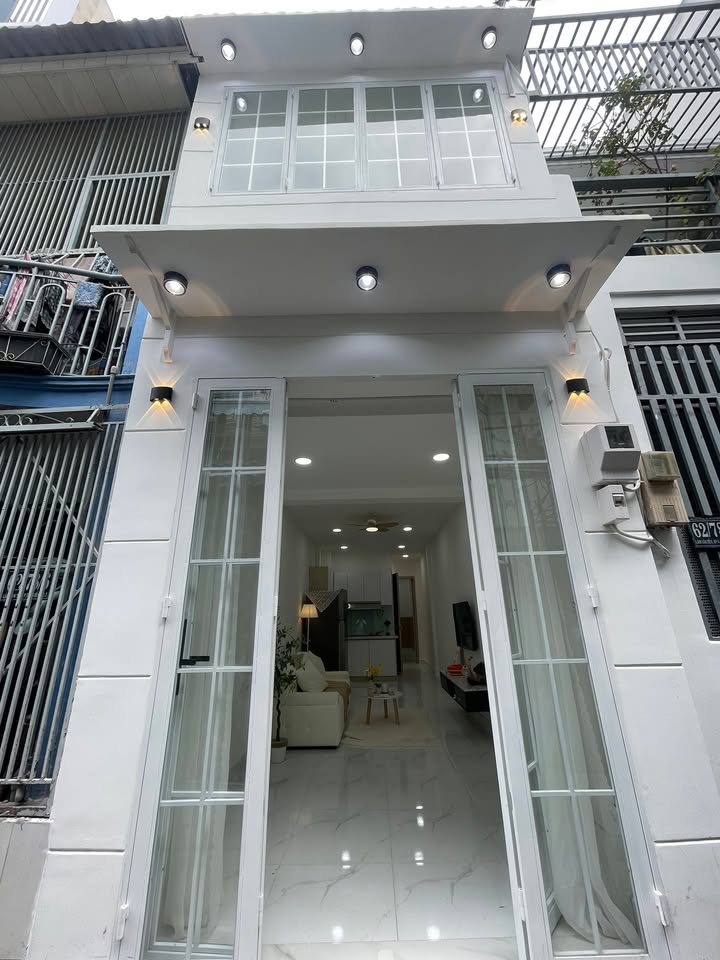 Nhà hẻm 60 Lâm Văn Bền, Q7 - 35m² - Giá 4.1 tỷ - Bán gấp, full nội thất!