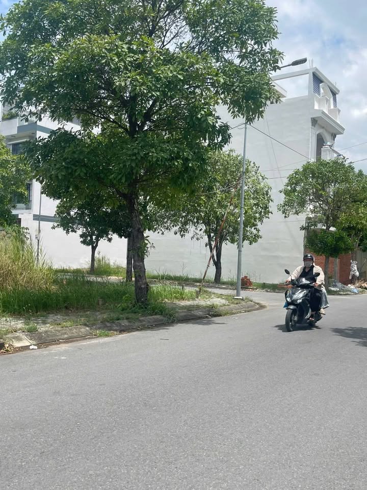 Đất KDC cao cấp đường Huỳnh Tấn Phát, Nhà Bè 139m² giá 9.6 tỷ - Đầu tư sinh lời ngay!