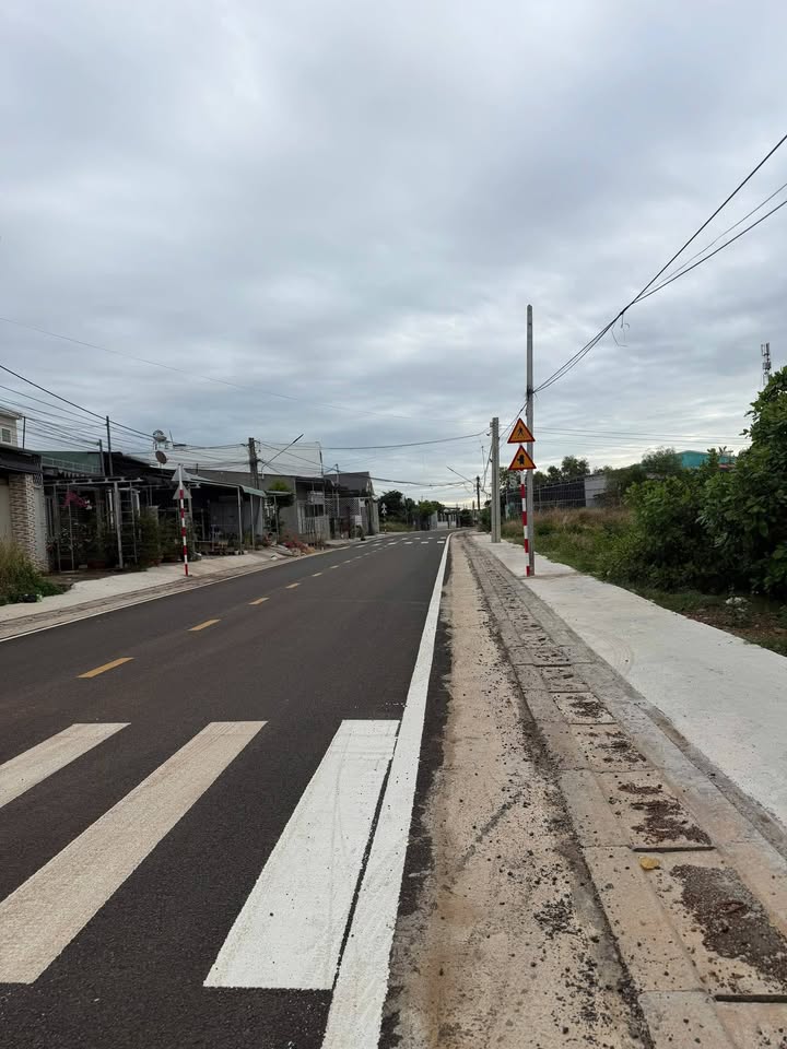 Đất thổ cư mặt tiền Năm Cỏn, Tân Xuân 100m² chỉ 1.13 tỷ - Cơ hội tuyệt vời!