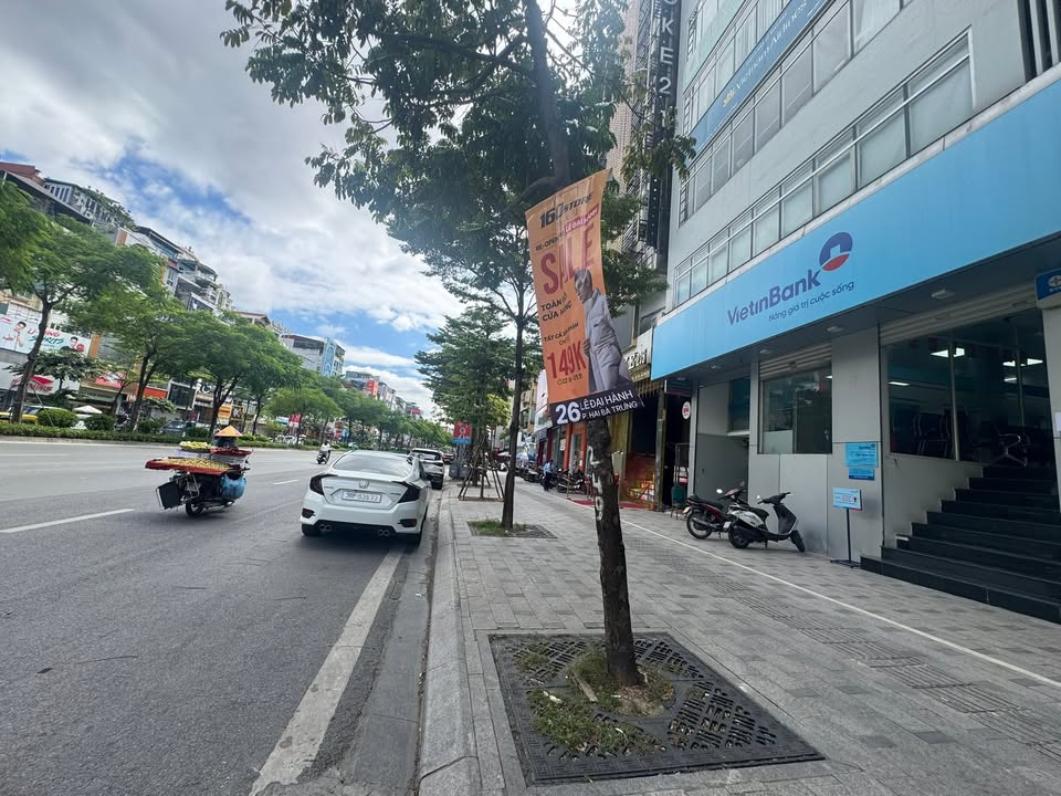 Nhà cho thuê 4 tầng mặt tiền Ô Chợ Dừa 70m² giá 59 triệu - Kinh doanh sầm uất ngay trung tâm!