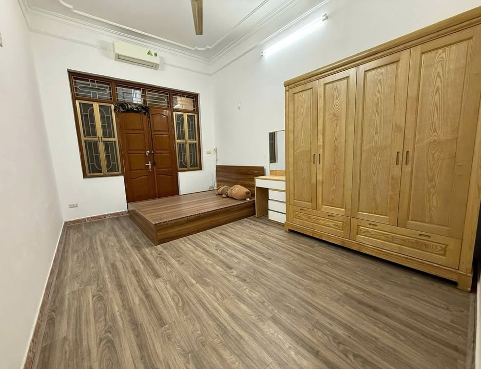 Cho thuê nhà nguyên căn 3 tầng Đống Đa giá 11.5 triệu - Lô góc thoáng sáng!