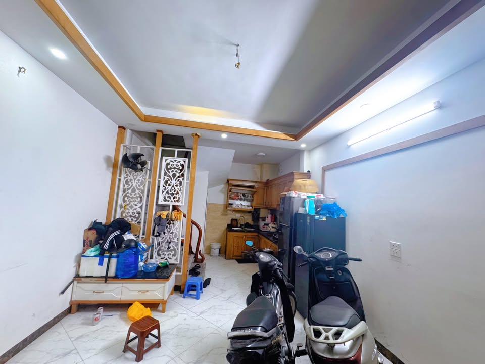 Nhà nguyên căn 43 Ngũ Nhạc, Lĩnh Nam, Hoàng Mai 32m² giá 7 triệu - Sẵn sàng vào ở ngay!