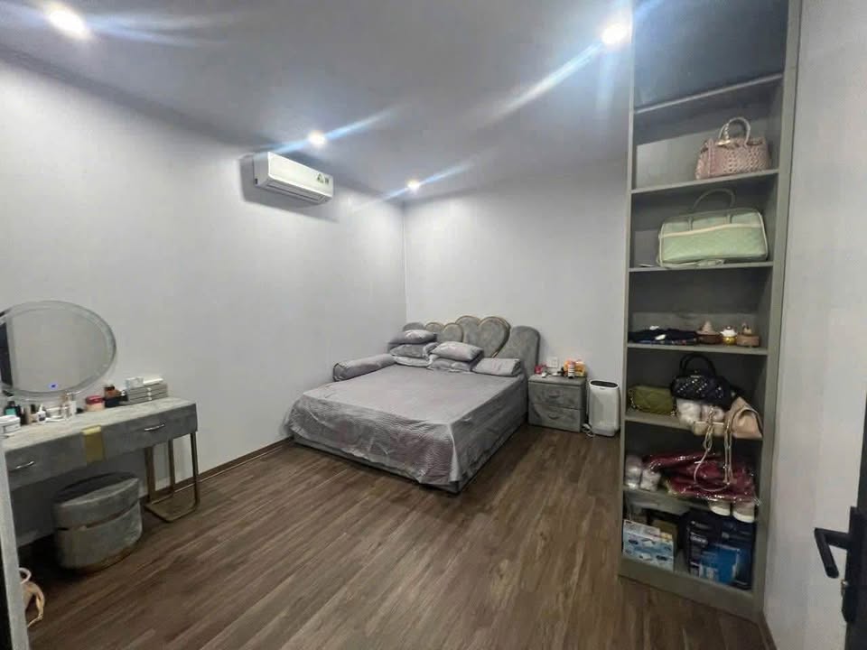 Nhà 2 tầng Tống Duy Tân, TP Thanh Hóa 103m² giá 3.3 tỷ - Chính chủ bán gấp!