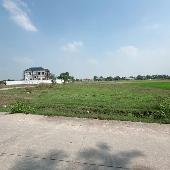 Đất nền Hòa Khánh Đông, Đức Hòa, Long An 100m² giá 750 triệu - Đầu tư sinh lời ngay!