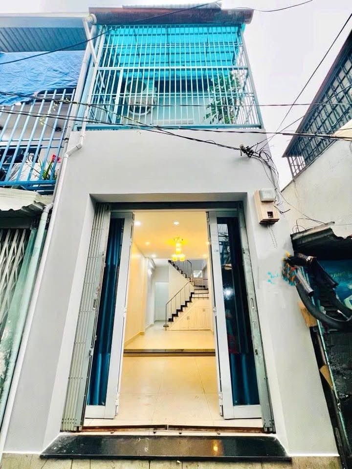 Nhà 3 tầng Tân Thuận Tây, Quận 7, 33m² giá 3.99 tỷ - Sổ hồng riêng, thương lượng