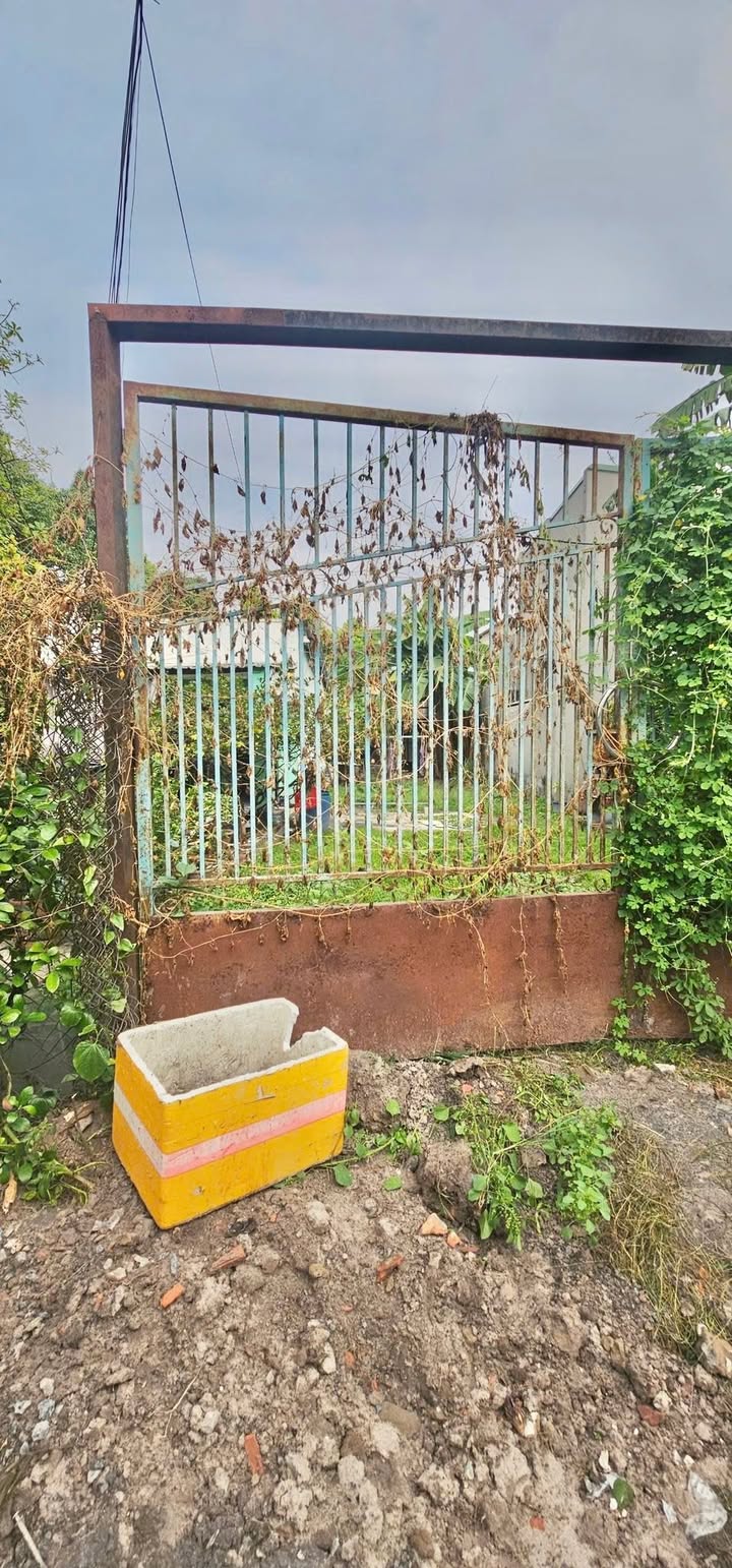 Đất nền Thủ Đức 96m² giá 6.8 tỷ - Sổ đỏ chính chủ, xây dựng tự do!