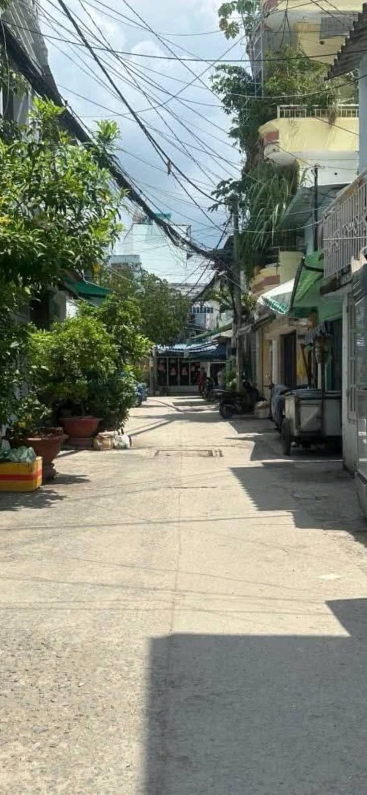 Nhà phố quận 4, đường Đoàn Văn Bơ, 27m², giá 3 tỷ - Nhà đẹp đón Tết!