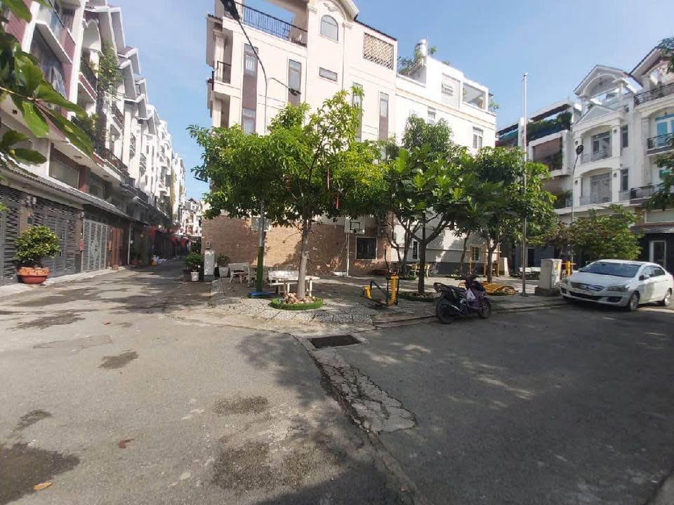 Nhà phố 5 tầng Gò Vấp 52m² giá 9.2 tỷ - Mặt tiền khu nội bộ, xe hơi vào nhà!