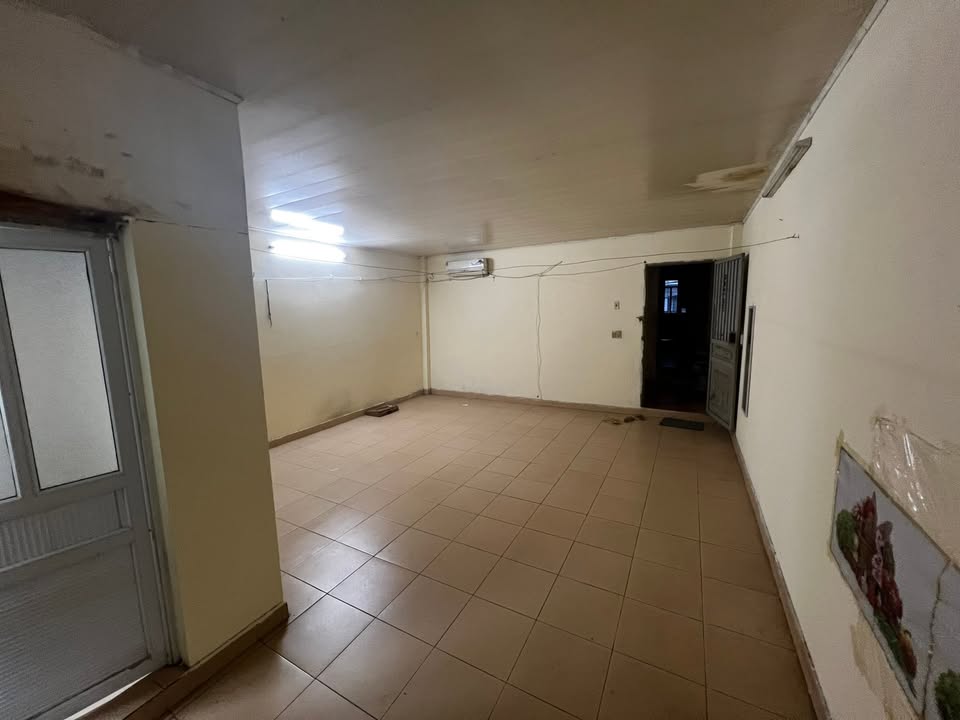 Phòng trọ khép kín tại ngõ 143 Nguyễn Chính, Hoàng Mai 30m² - Giá tốt, điện nước hợp lý!