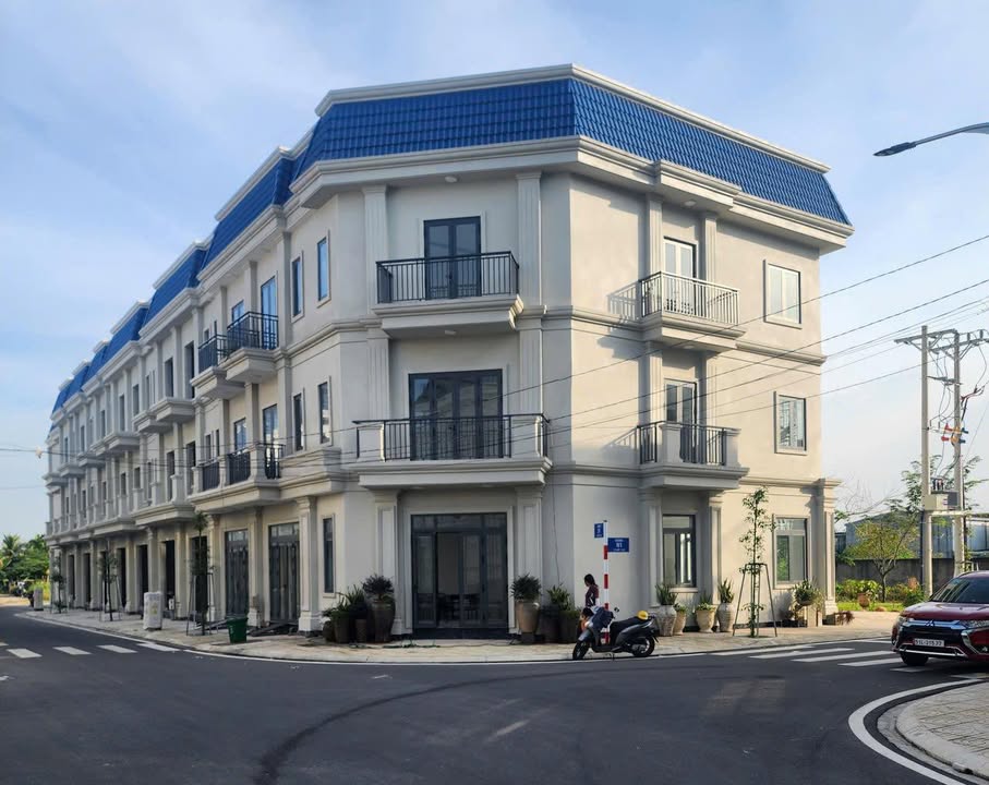 Nhà góc đường Nguyễn Chí Thanh, Thuận An, 94m² chỉ 6 tỷ - Cơ hội sở hữu độc đáo!