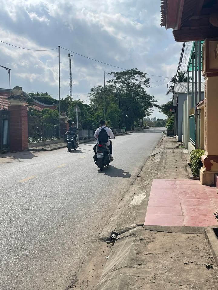 Đất nền Nam Định 675m² giá 3 tỷ - Lô góc hai mặt đường, kinh doanh thuận lợi!