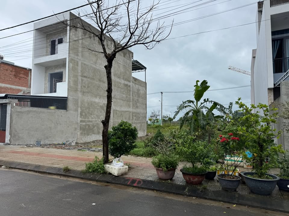 Đất nền Hòa Xuân Đà Nẵng 210m² giá 10.6 tỷ - Đầu tư sinh lời hấp dẫn!