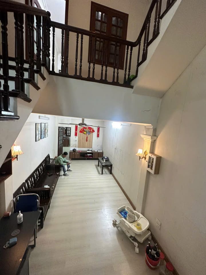 Tập thể 3 tầng Kim Giang 150m² - Sổ đỏ chính chủ, giá thỏa thuận!