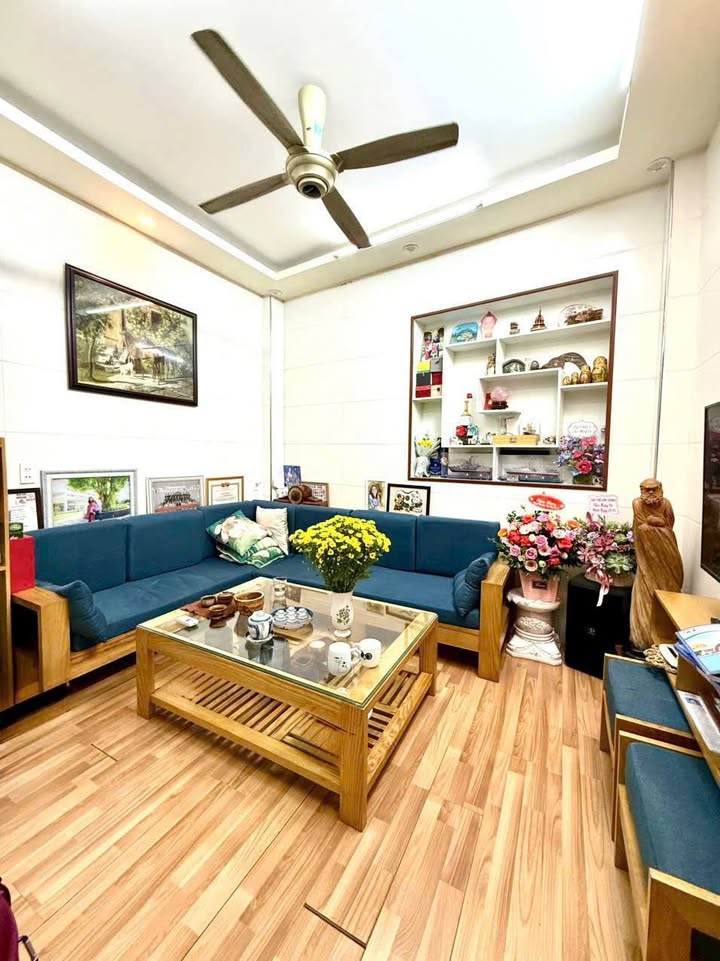 Nhà phố Nguyễn Đức Cảnh Hải Phòng 41m² giá 4,3 tỷ - Vị trí lô góc thoáng mát!